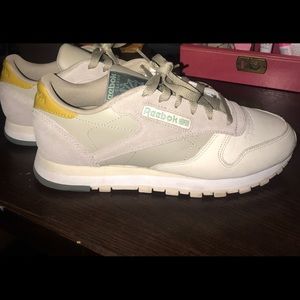 Reebok classic leather sneakers